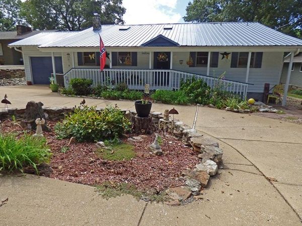 246 E Lakeshore Drive, Cherokee Village, AR 72529