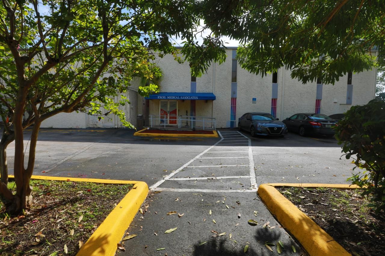 15490 NW 7th Avenue, Unit 206b, Miami, FL 33169 Photo