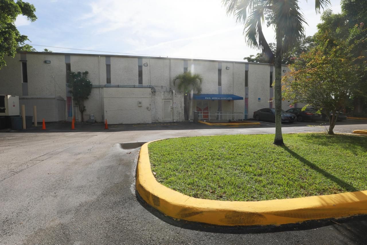 15490 NW 7th Avenue, Unit 206b, Miami, FL 33169 Photo