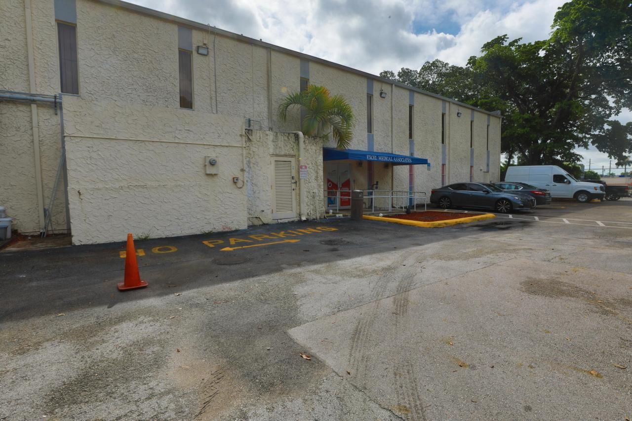 15490 NW 7th Avenue, Unit 207, Miami, FL 33169 Photo