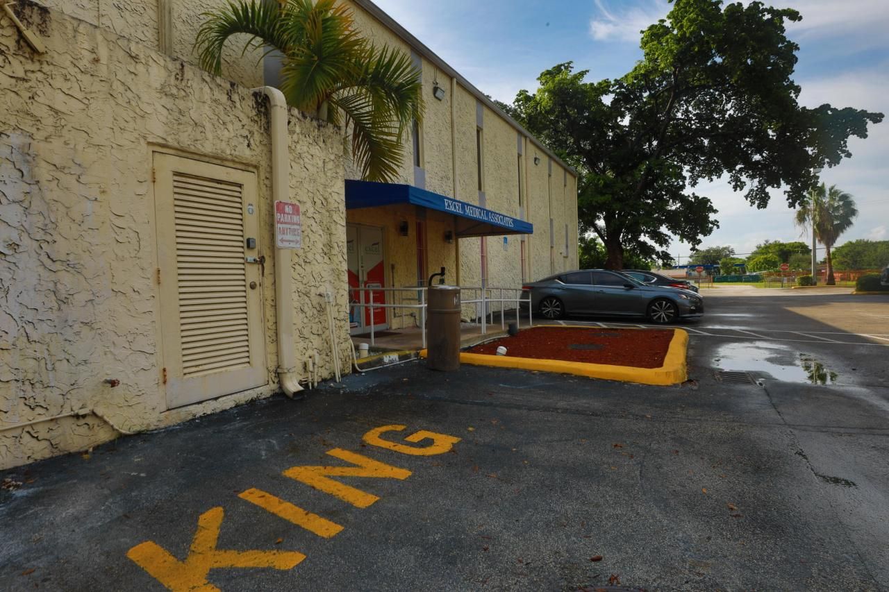 15490 NW 7th Avenue, Unit 209, Miami, FL 33169 Photo