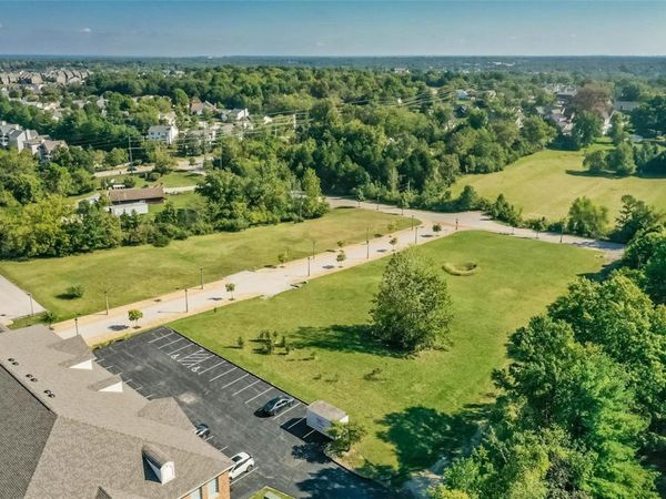 17002 New College Avenue, Wildwood, MO 63040