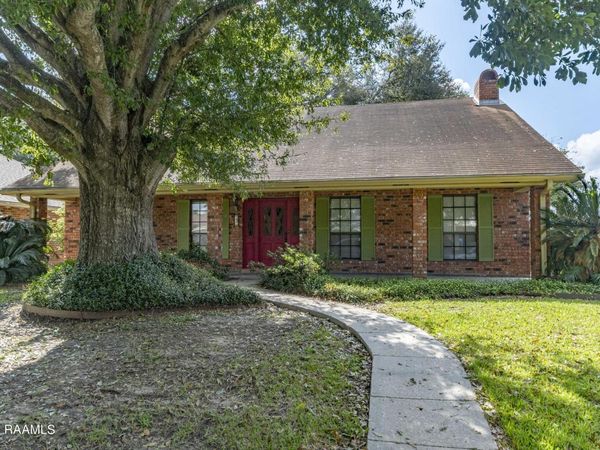 106 Briarwood Street, Franklin, LA 70538