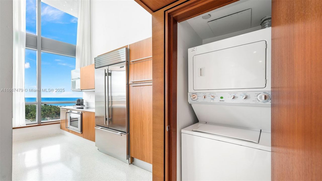 101 20th St Th B, Unit TH-B 1505, Miami Beach, FL 33139 Photo