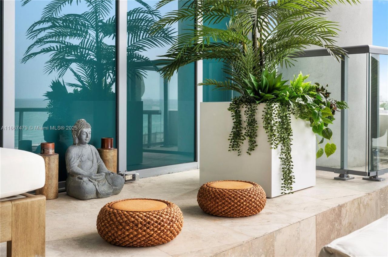 101 20th St Th B, Unit TH-B 1505, Miami Beach, FL 33139 Photo