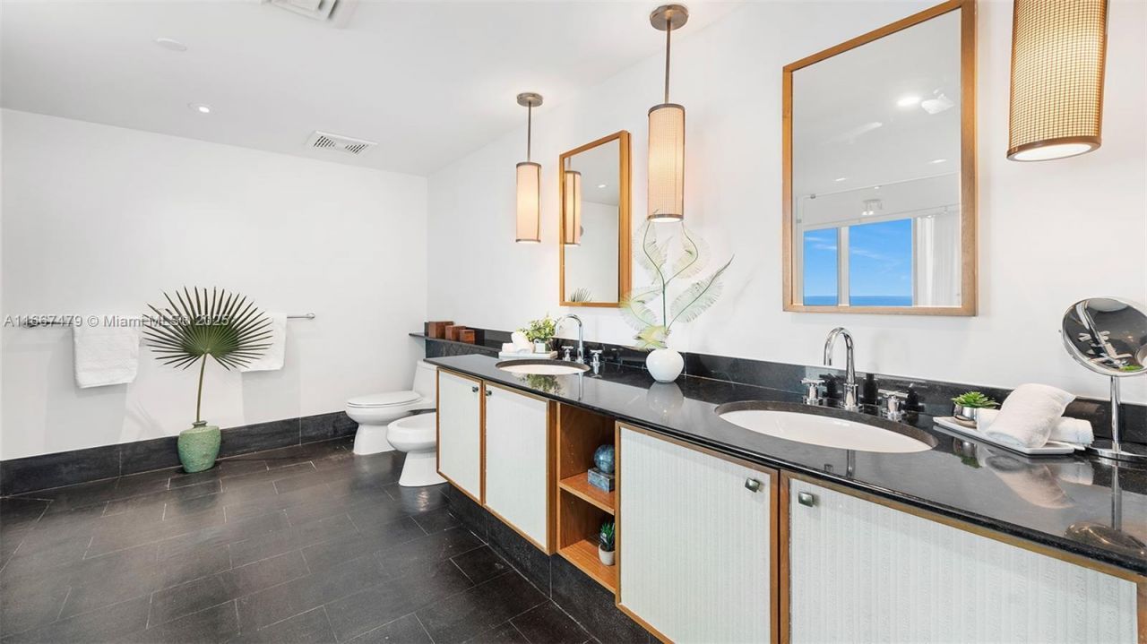 101 20th St Th B, Unit TH-B 1505, Miami Beach, FL 33139 Photo