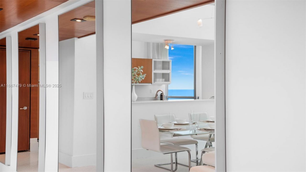 101 20th St Th B, Unit TH-B 1505, Miami Beach, FL 33139 Photo