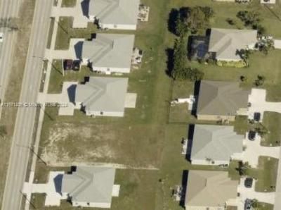 2913 W Skyline Blv, Cape Coral, FL 33914 Photo