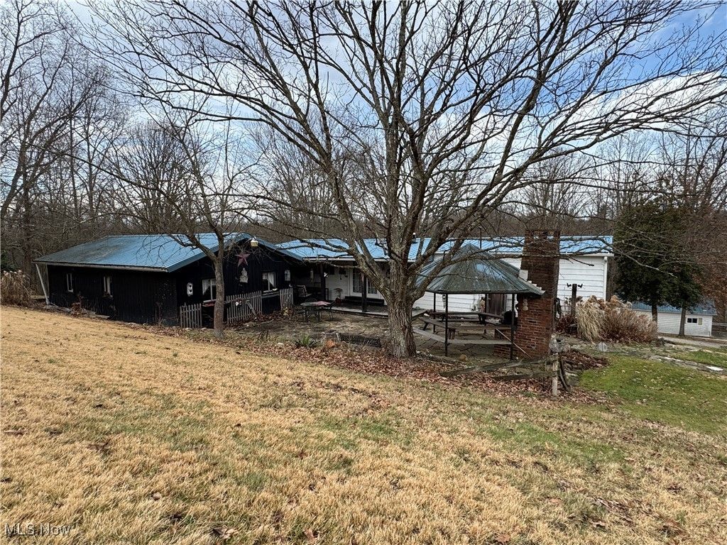 70571 Pine Hollow Road, Bridgeport, OH 43912 Main Photo