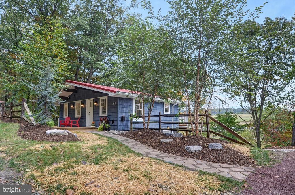 314 Mt View Lane, Lenhartsville, PA 19534 Main Photo