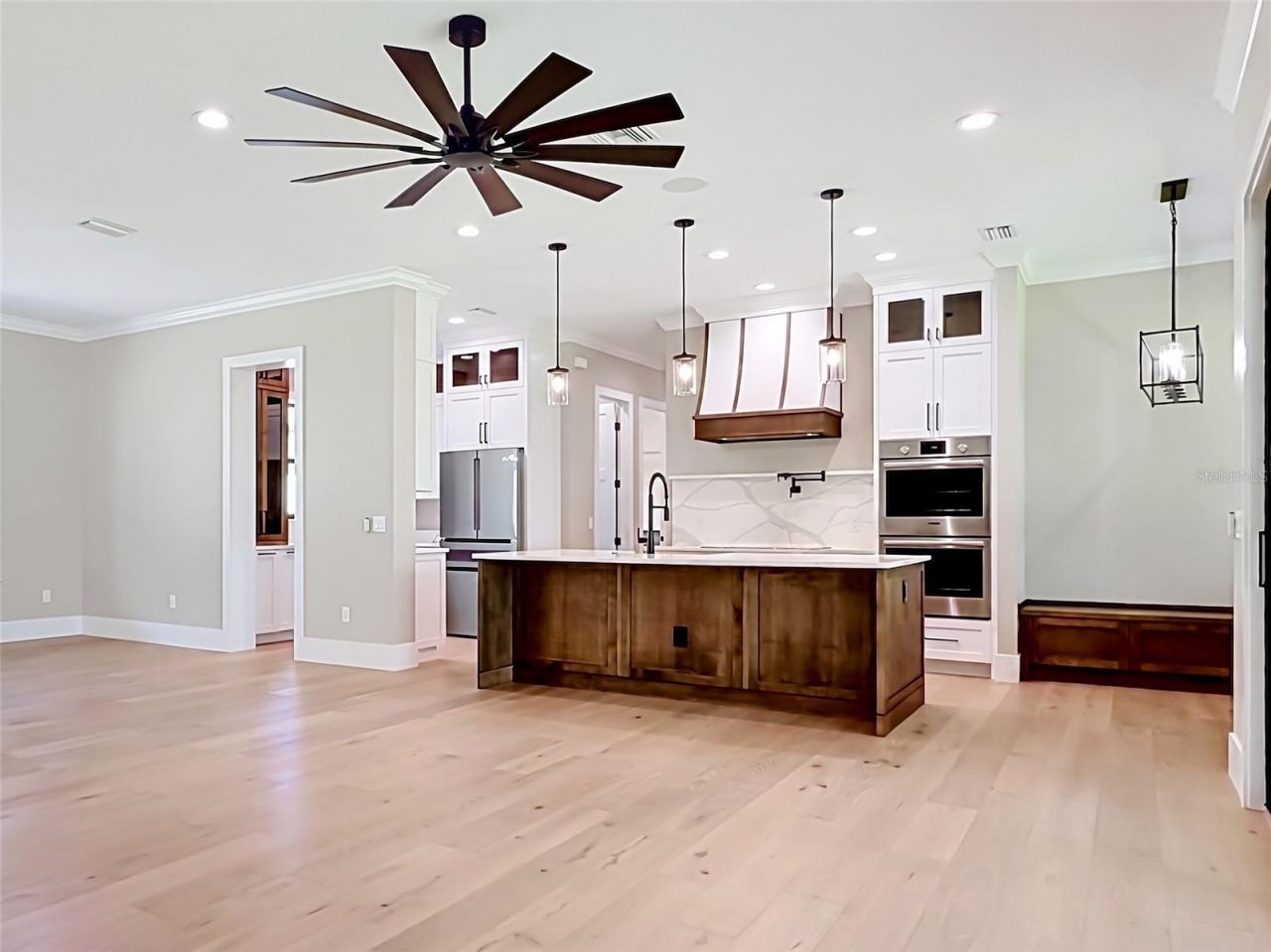 405 Long And Winding Road, Howey in the Hills, FL 34737 Photo