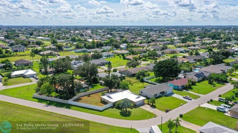 137 SE Santa Barbara Place, Cape Coral, FL 33990 Main Photo