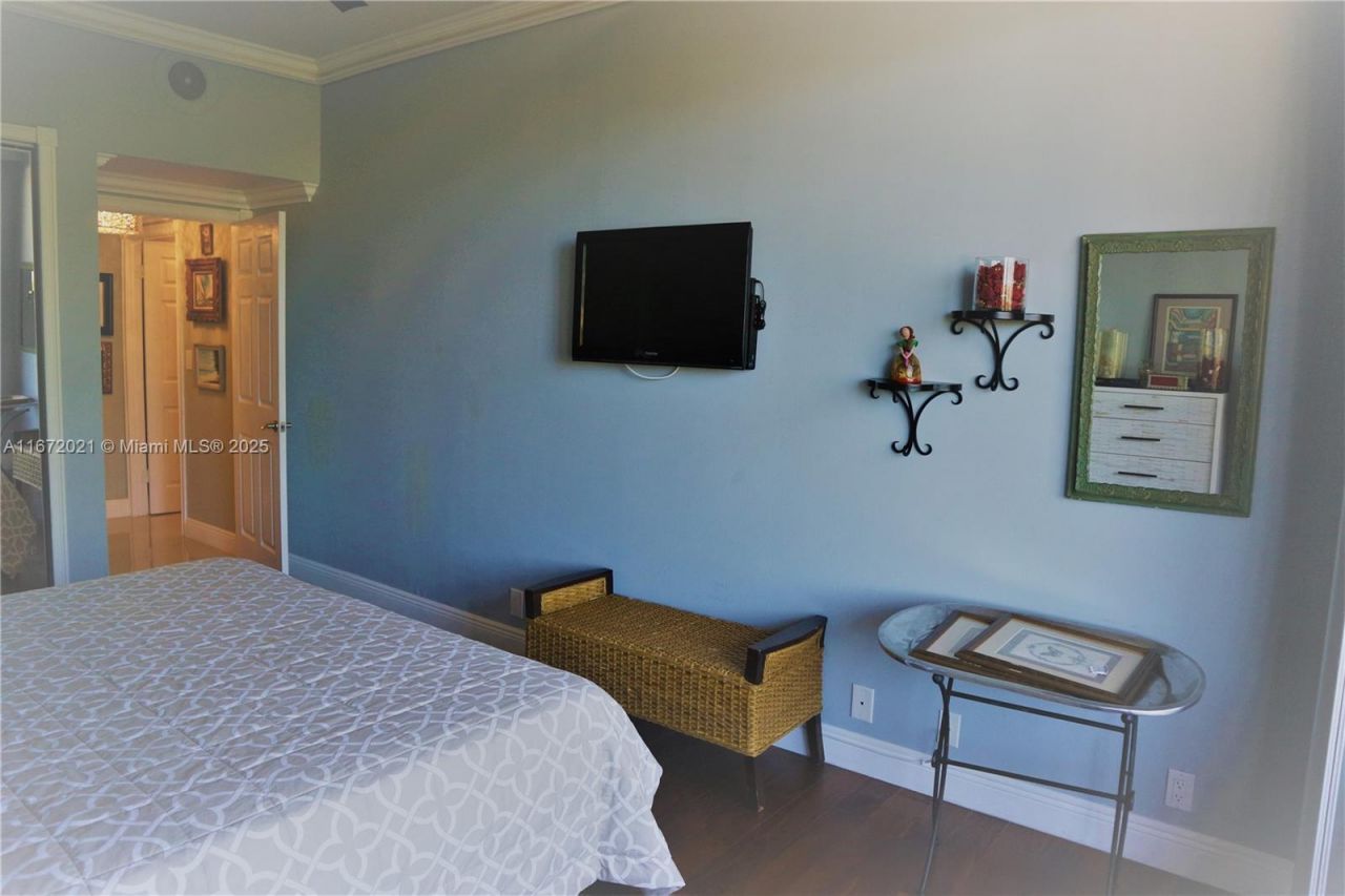 151 Crandon Blvd, Unit 430, Key Biscayne, FL 33149 Photo