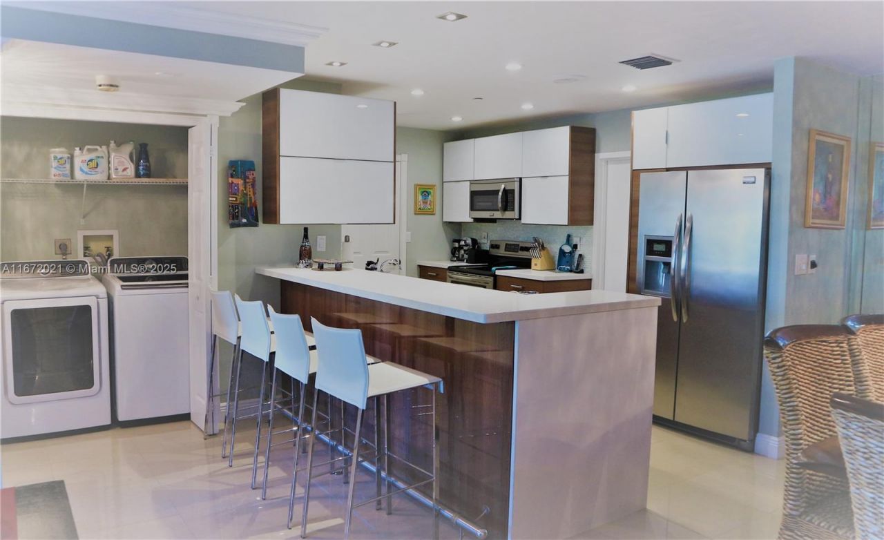 151 Crandon Blvd, Unit 430, Key Biscayne, FL 33149 Photo