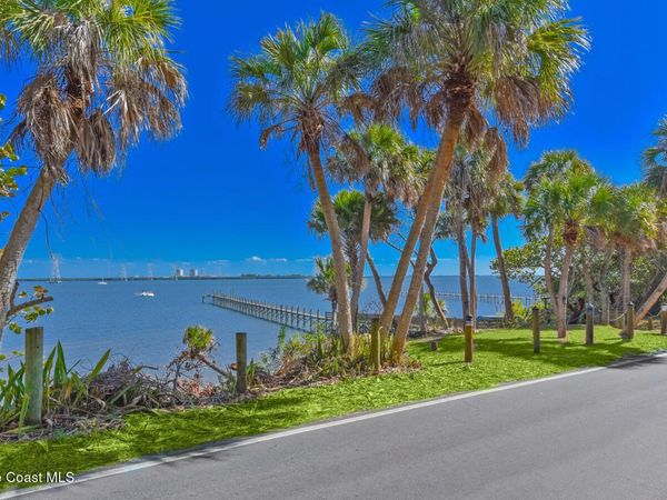 8053 S Indian River Drive, Fort Pierce, FL 34982