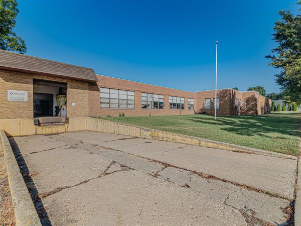 158 N Edison Avenue, Elgin, IL 60123