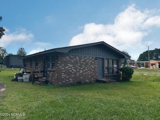 213 W Burkhead Street Whiteville, NC 28472