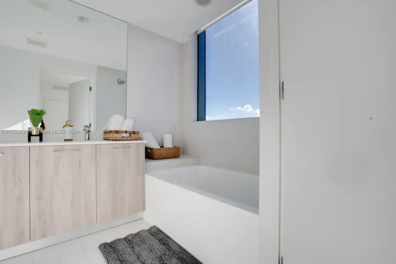 501 NE 31st St, Unit 3709, Miami, FL 33137 Photo