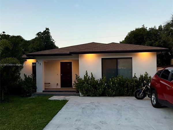 413 SW 10th St, Delray Beach, FL 33444