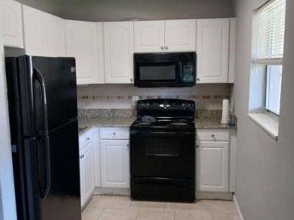 173 NW 42nd Street, Oakland Park, FL 33309