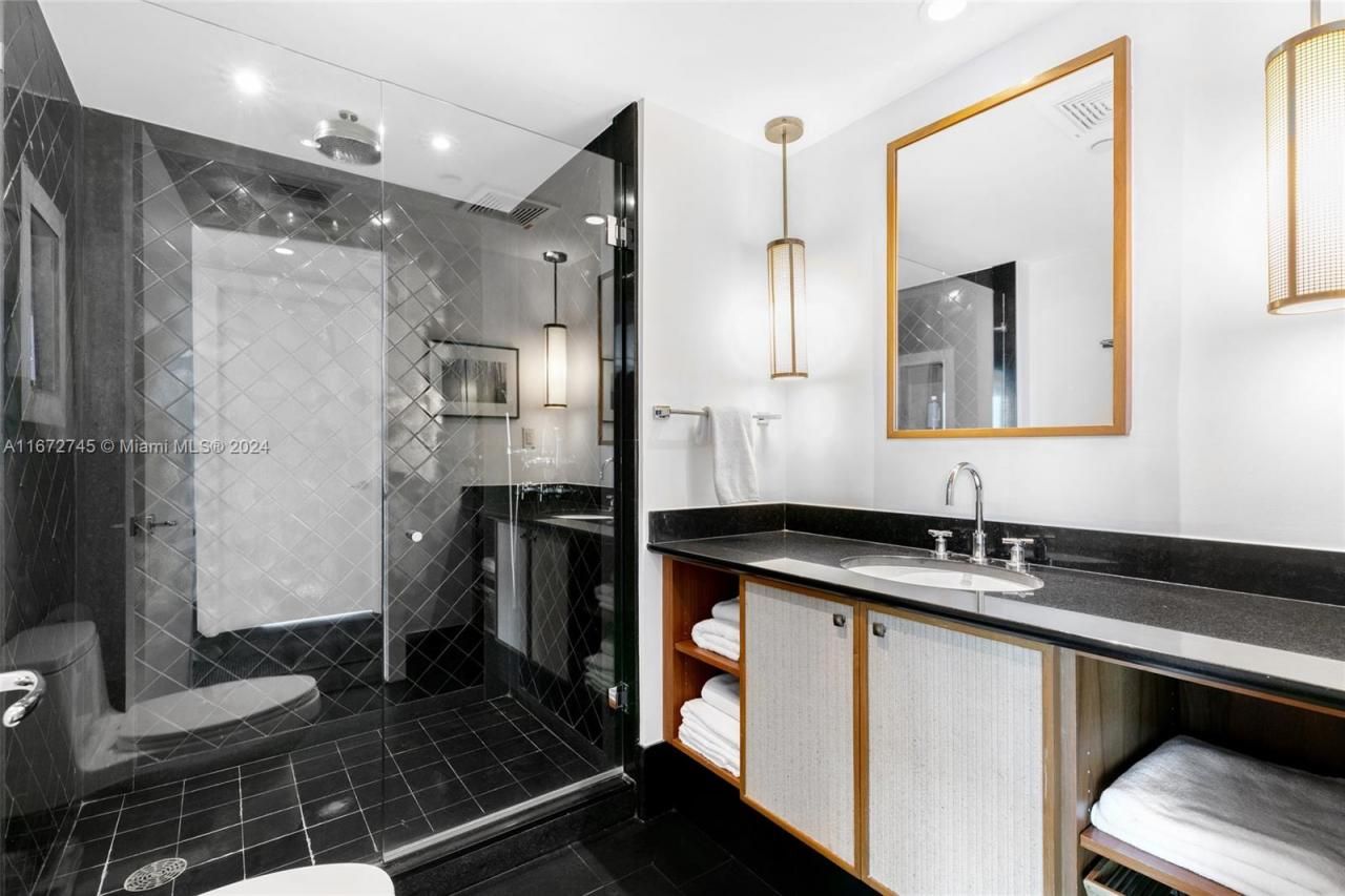 101 20th St, Unit 2706, Miami Beach, FL 33139 Photo