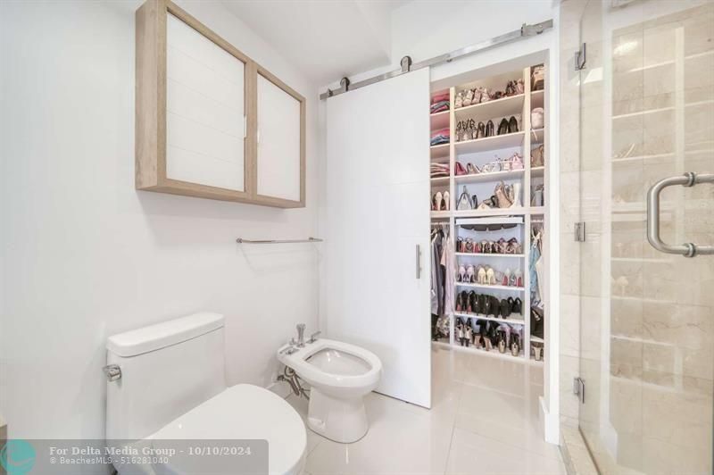 6365 Collins Avenue, Unit 2406, Miami Beach, FL 33141 Photo