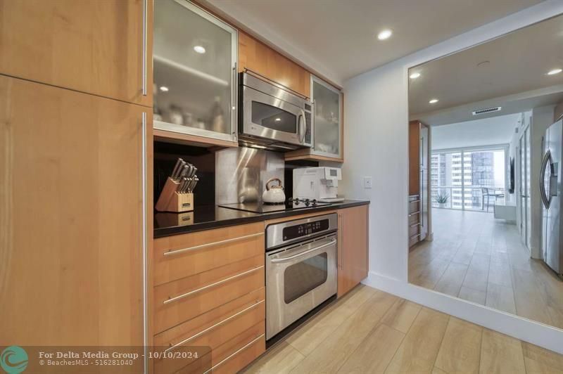 6365 Collins Avenue, Unit 2406, Miami Beach, FL 33141 Photo