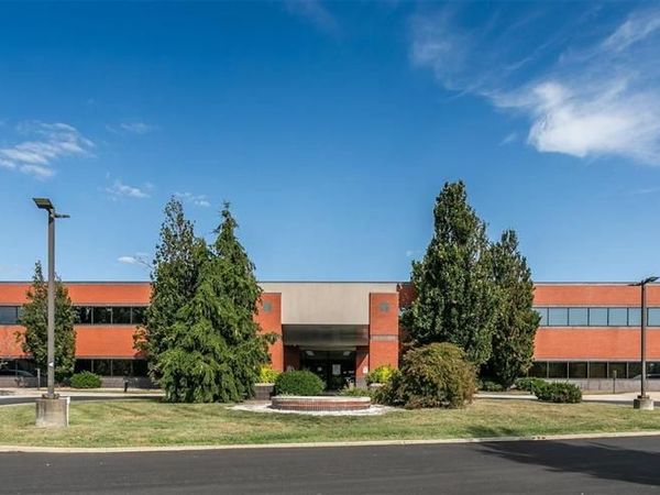 1 Professional Drive, Alton, IL 62002