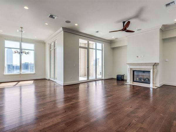 2555 N Pearl Street, Unit 2001, Dallas, TX 75201