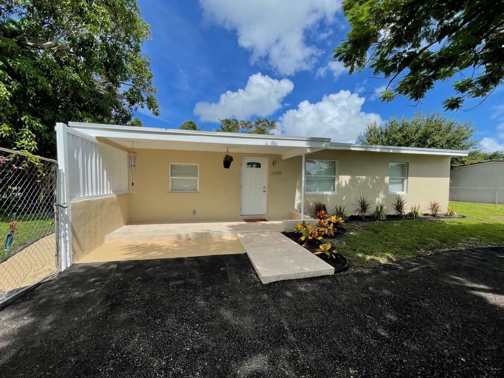 1809 NW 13th Court, Fort Lauderdale, FL 33311 Photo