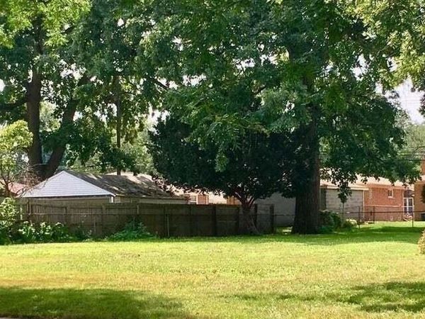 7246 HENRY, Center Line, MI 48015