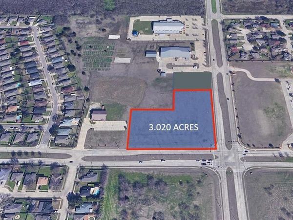 6050 S Collins Street, Arlington, TX 76018