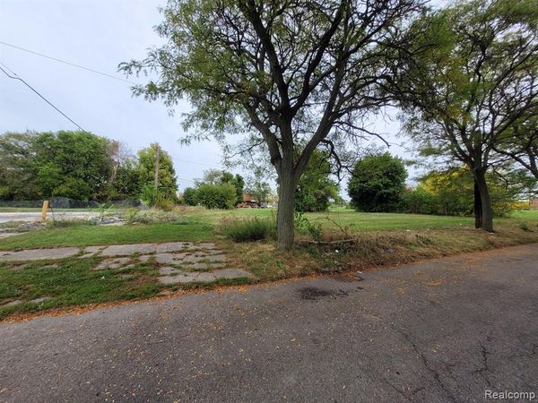 620 CANTON Street, Detroit, Mi 48207