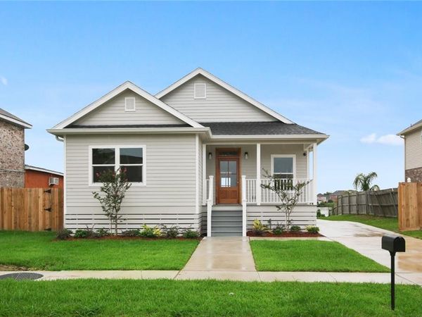 7220 BEAUVOIR Court, New Orleans, LA 70128