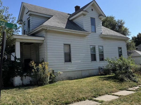 1723 W LOCUST ST, Davenport, IA 52804