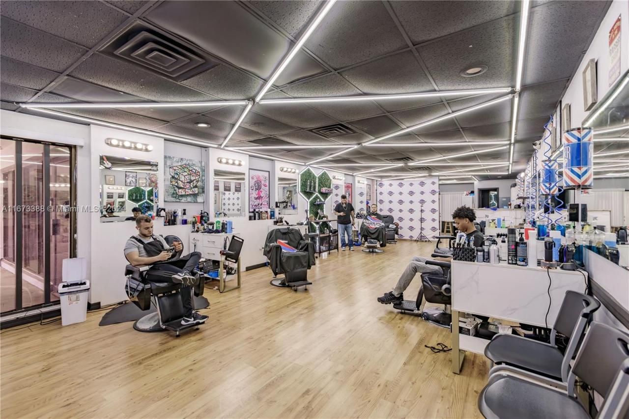 4434-4458 Cleveland Ave, Fort Myers, FL 33901 Photo