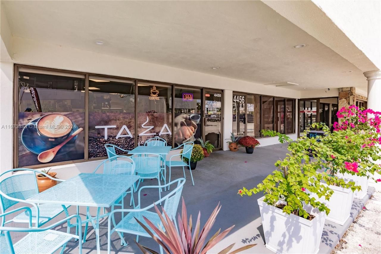 4434-4458 Cleveland Ave, Fort Myers, FL 33901 Photo