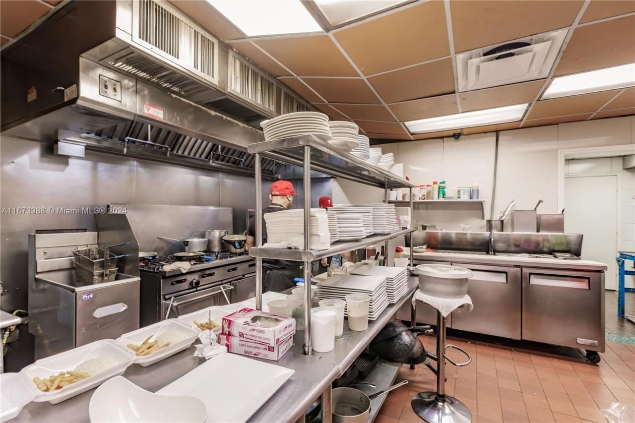 4434-4458 Cleveland Ave, Fort Myers, FL 33901 Photo