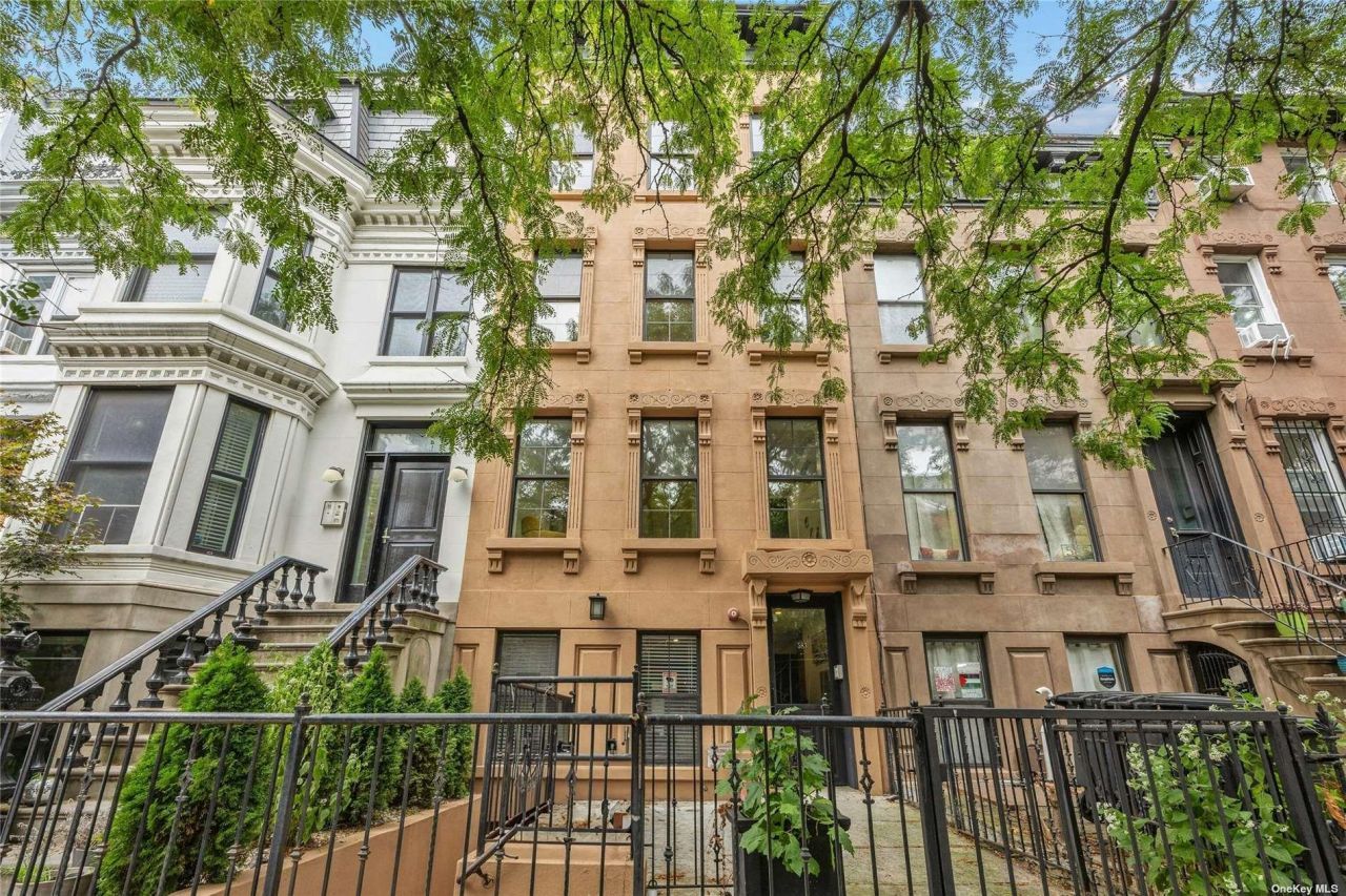 583 Putnam Avenue, Unit 3, Brooklyn, NY 11221 Main Photo