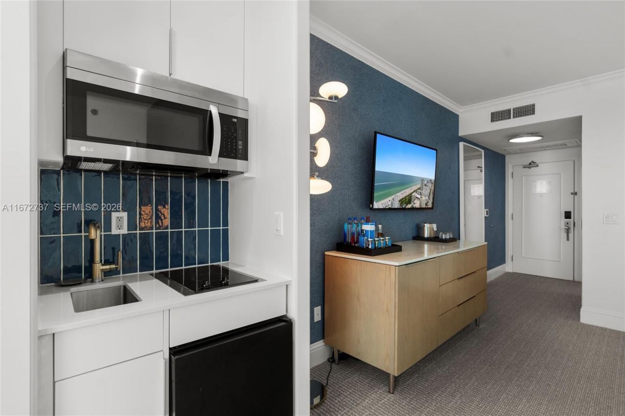 4401 Collins Ave, Unit 3202/3204, Miami Beach, FL 33140 Photo