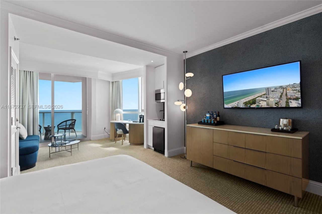 4401 Collins Ave, Unit 3202/3204, Miami Beach, FL 33140 Photo