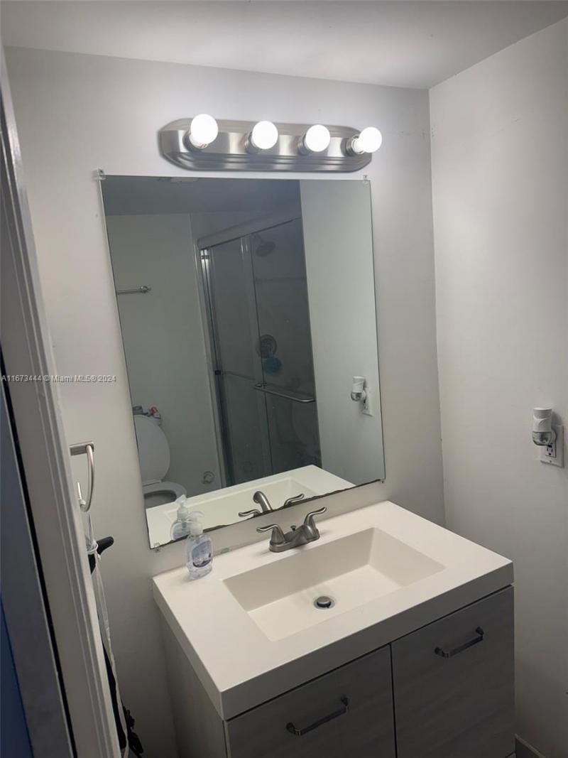 4580 NW 107th Ave, Unit 104-13, Doral, FL 33178 Photo