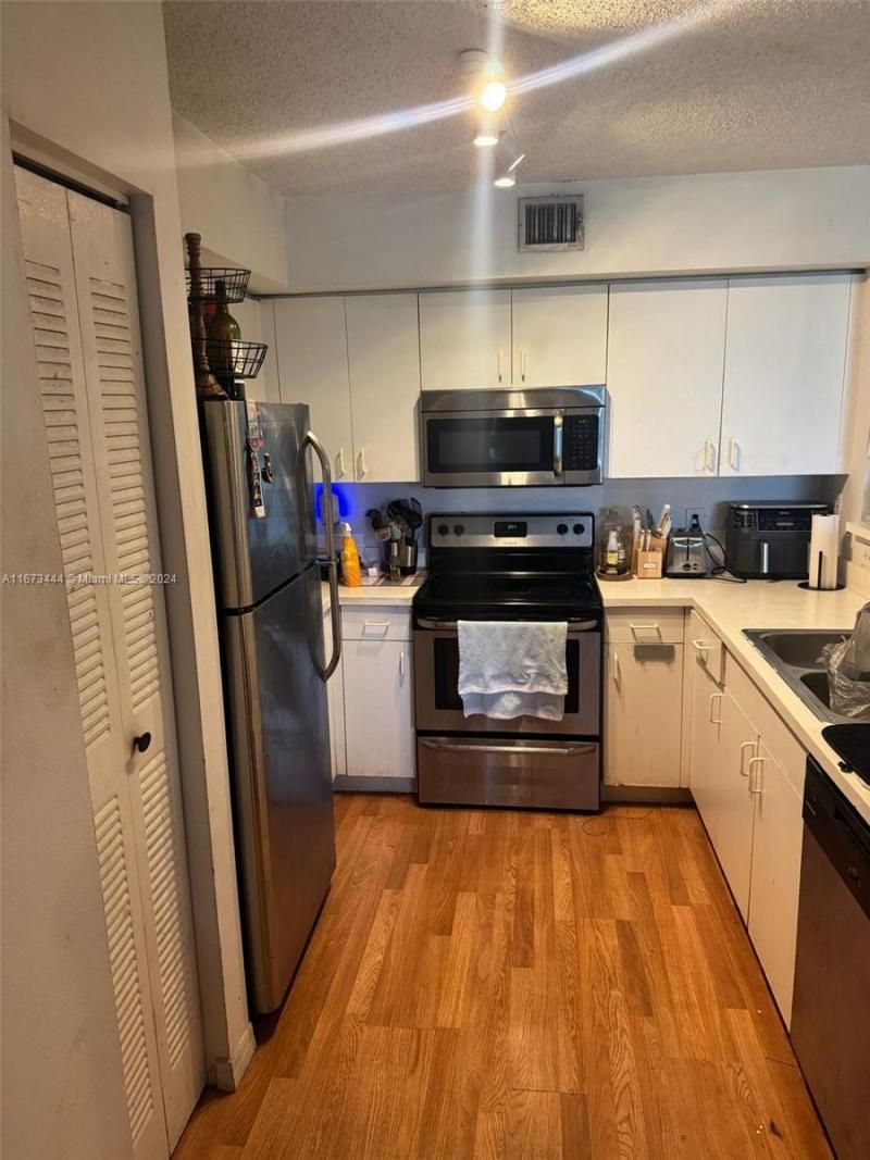 4580 NW 107th Ave, Unit 104-13, Doral, FL 33178 Photo