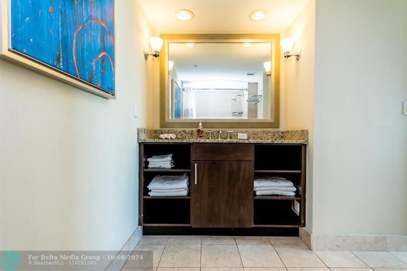 2670 E Sunrise Boulevard, Unit 1009, Fort Lauderdale, FL 33304 Photo