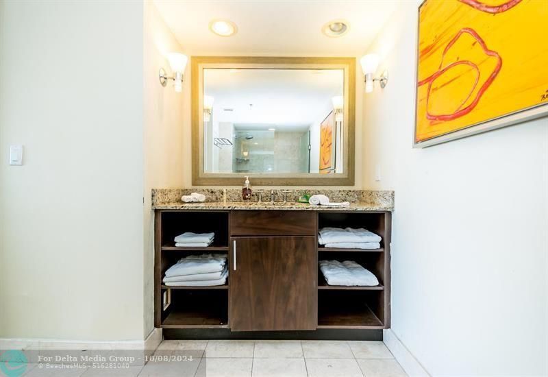 2670 E Sunrise Boulevard, Unit 1009, Fort Lauderdale, FL 33304 Photo