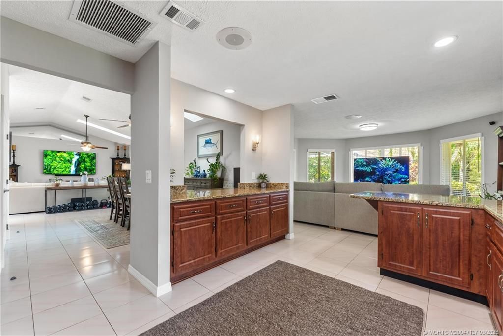 1395 SW Bent Pine Cove, Port Saint Lucie, FL 34986 Photo