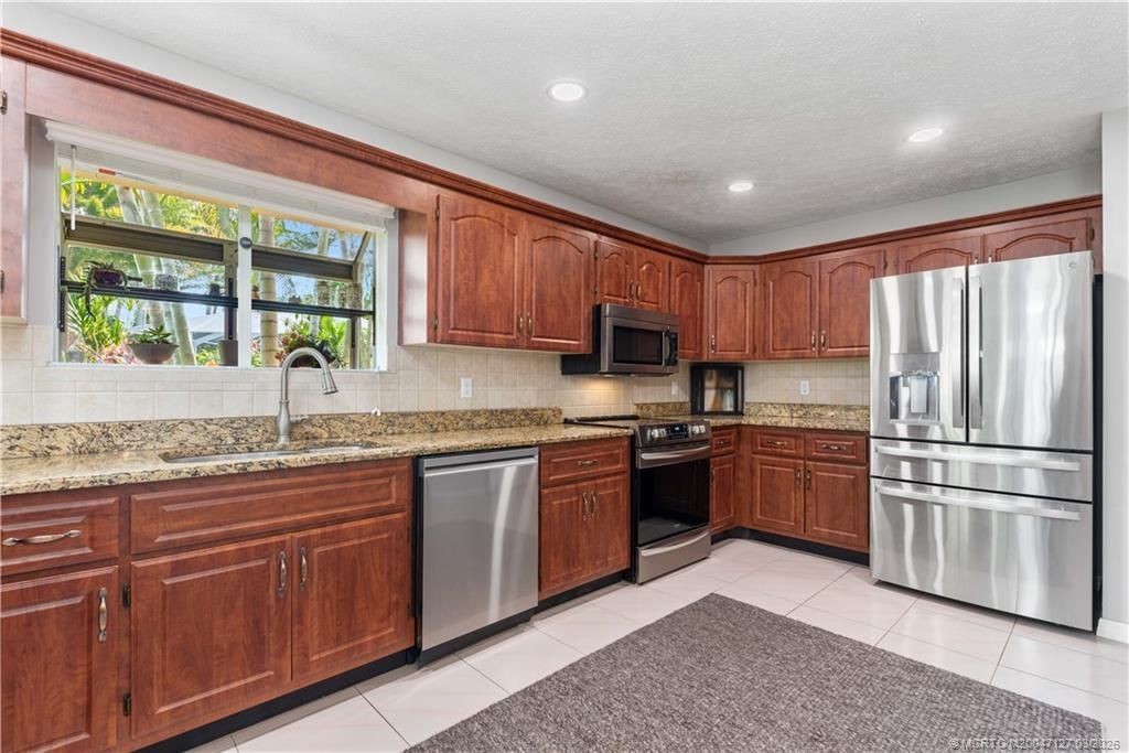 1395 SW Bent Pine Cove, Port Saint Lucie, FL 34986 Photo