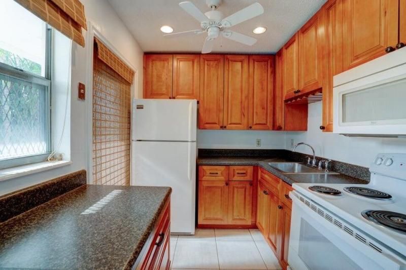 2111 NE 1st 203 Court, Unit 203, Boynton Beach, FL 33435 Photo