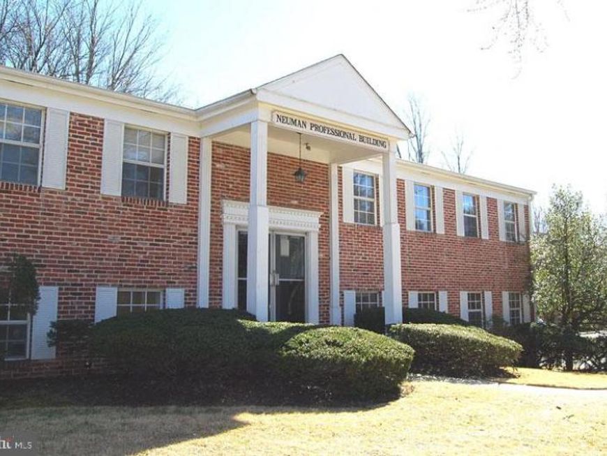 1100 W Valley Road, Wayne, PA 19087 Main Photo