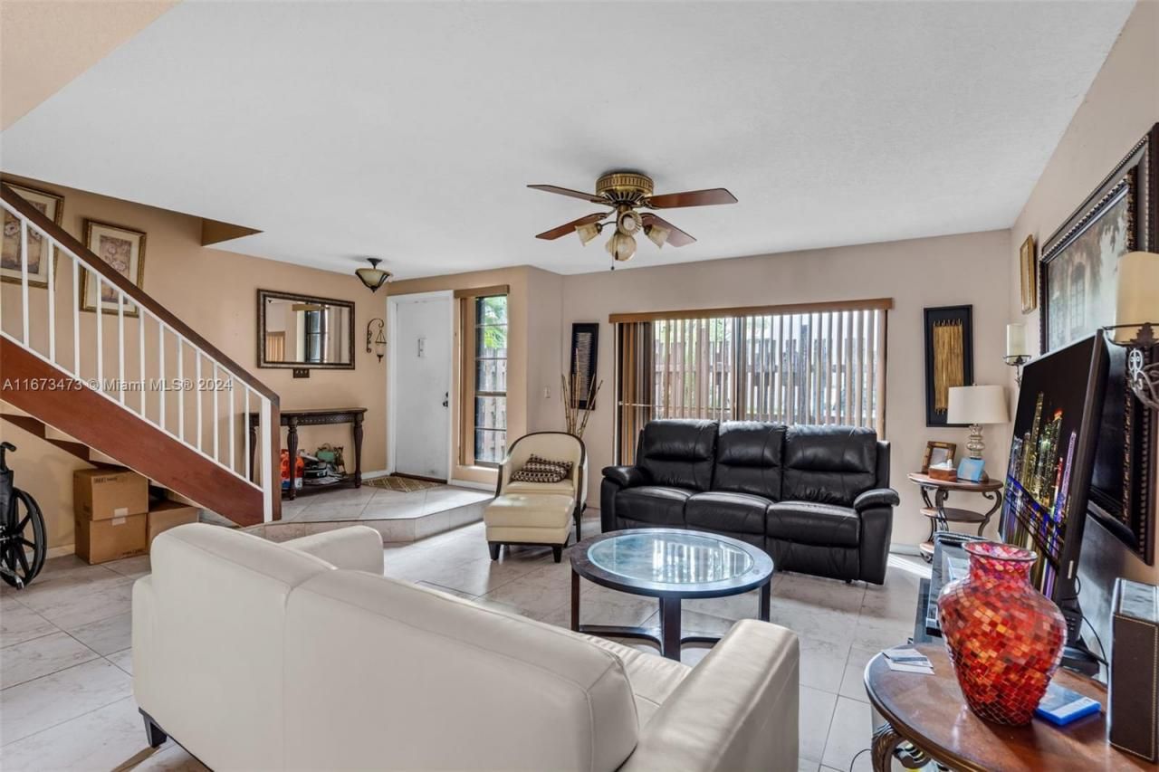 1333 NW 122nd Ter, Unit 1333, Pembroke Pines, FL 33026 Photo